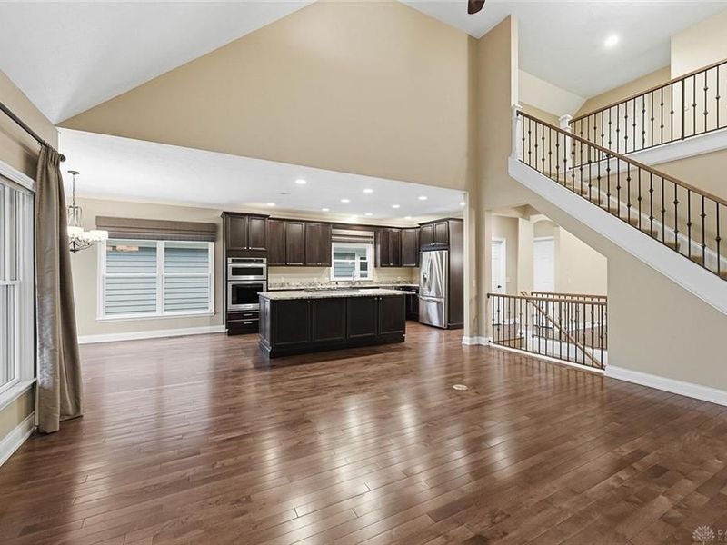 1174 Club View Drive, Dayton, OH 45458 Photo 6