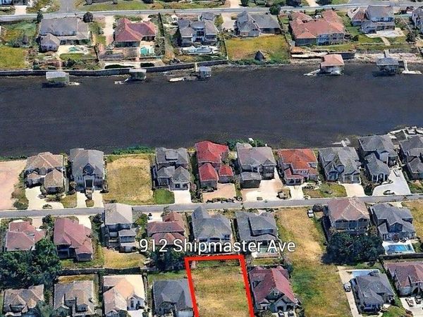 912 Shipmaster Ave., Myrtle Beach, SC 29579