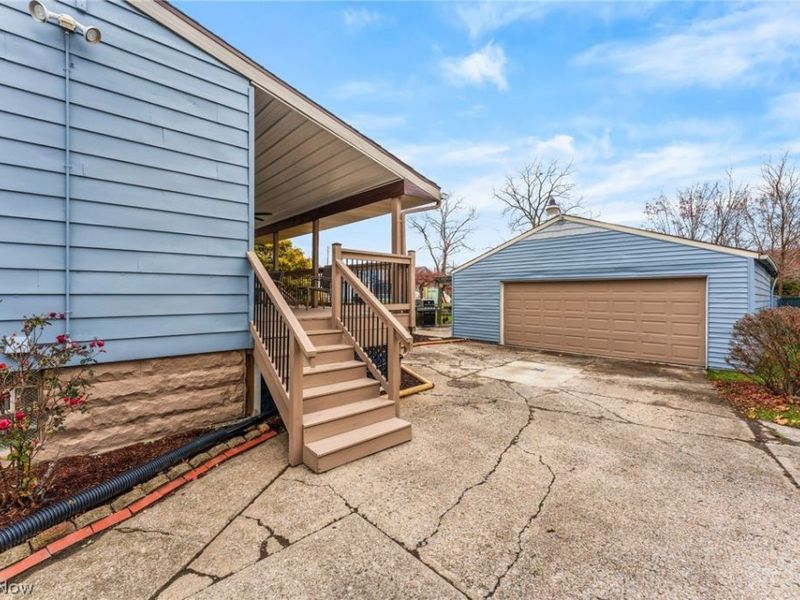 1123 W 6th Street, Lorain, OH 44052 Photo 5