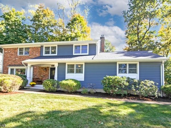 52 Coolidge Dr, Berkeley Heights, NJ 07922