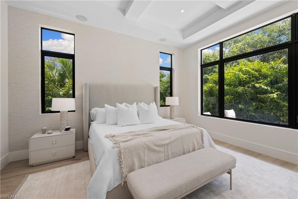 850 10th St N, Naples, FL 34102 Photo