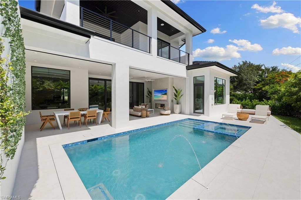 850 10th St N, Naples, FL 34102 Photo