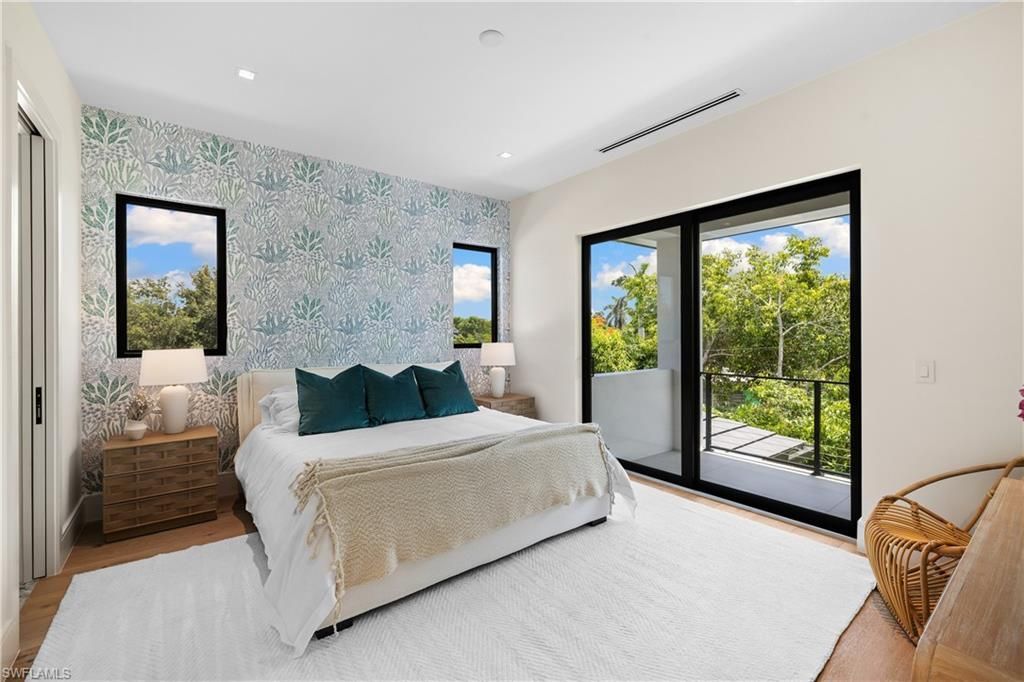 850 10th St N, Naples, FL 34102 Photo