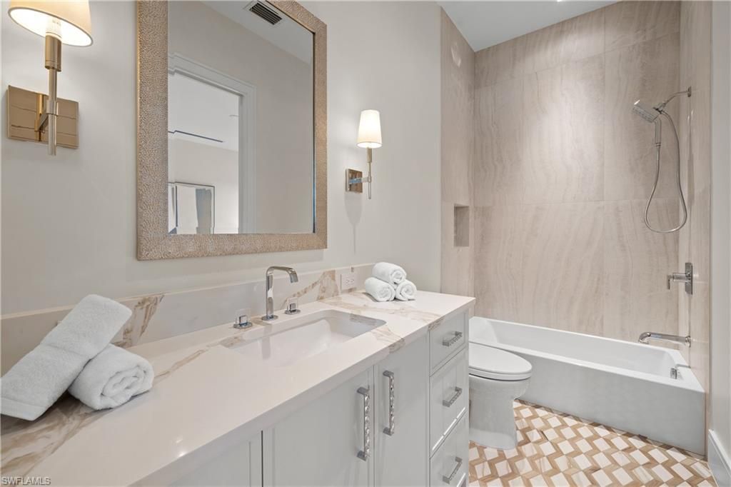 850 10th St N, Naples, FL 34102 Photo