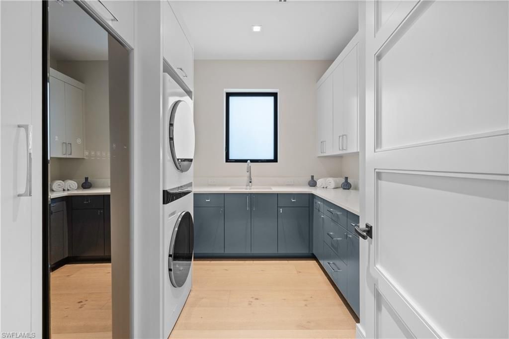 850 10th St N, Naples, FL 34102 Photo