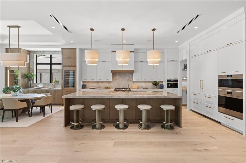 850 10th St N, Naples, FL 34102 Photo