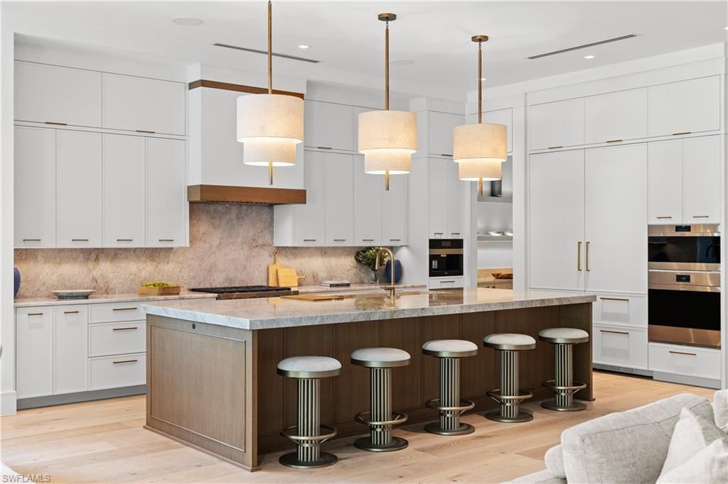 850 10th St N, Naples, FL 34102 Photo