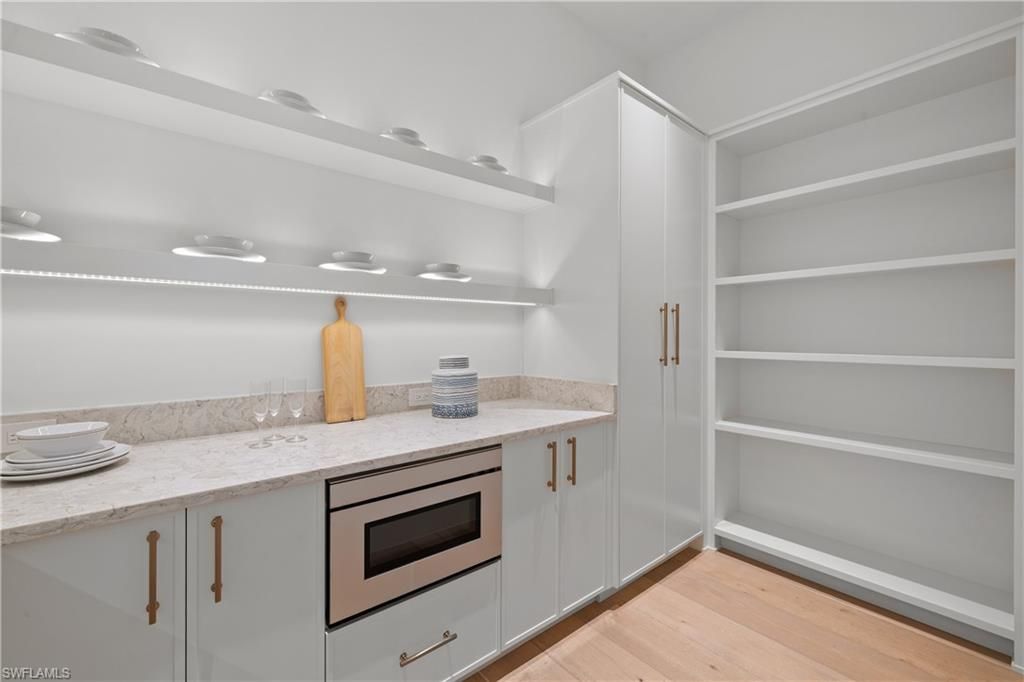 850 10th St N, Naples, FL 34102 Photo