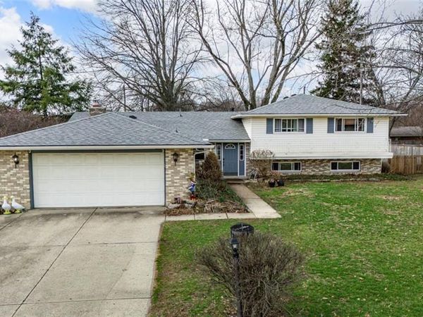 6111 Park Ridge Drive, Centerville, OH 45459