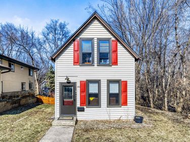 309 Sidney Street E, Saint Paul, MN 55107