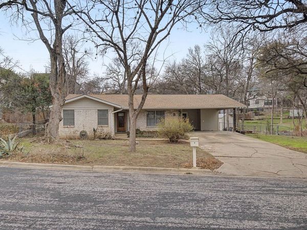 1705 Elmhurst DR , Austin, TX 78741