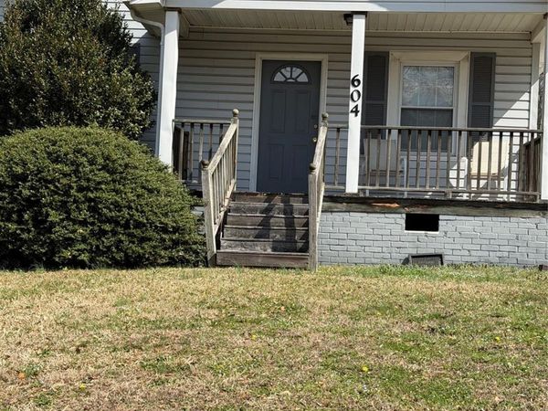 604 S Chestnut Street , Gastonia, NC 28054