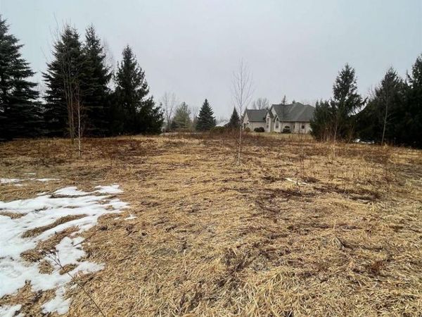 N4664 ESQUINA COURT, Krakow, WI 54137