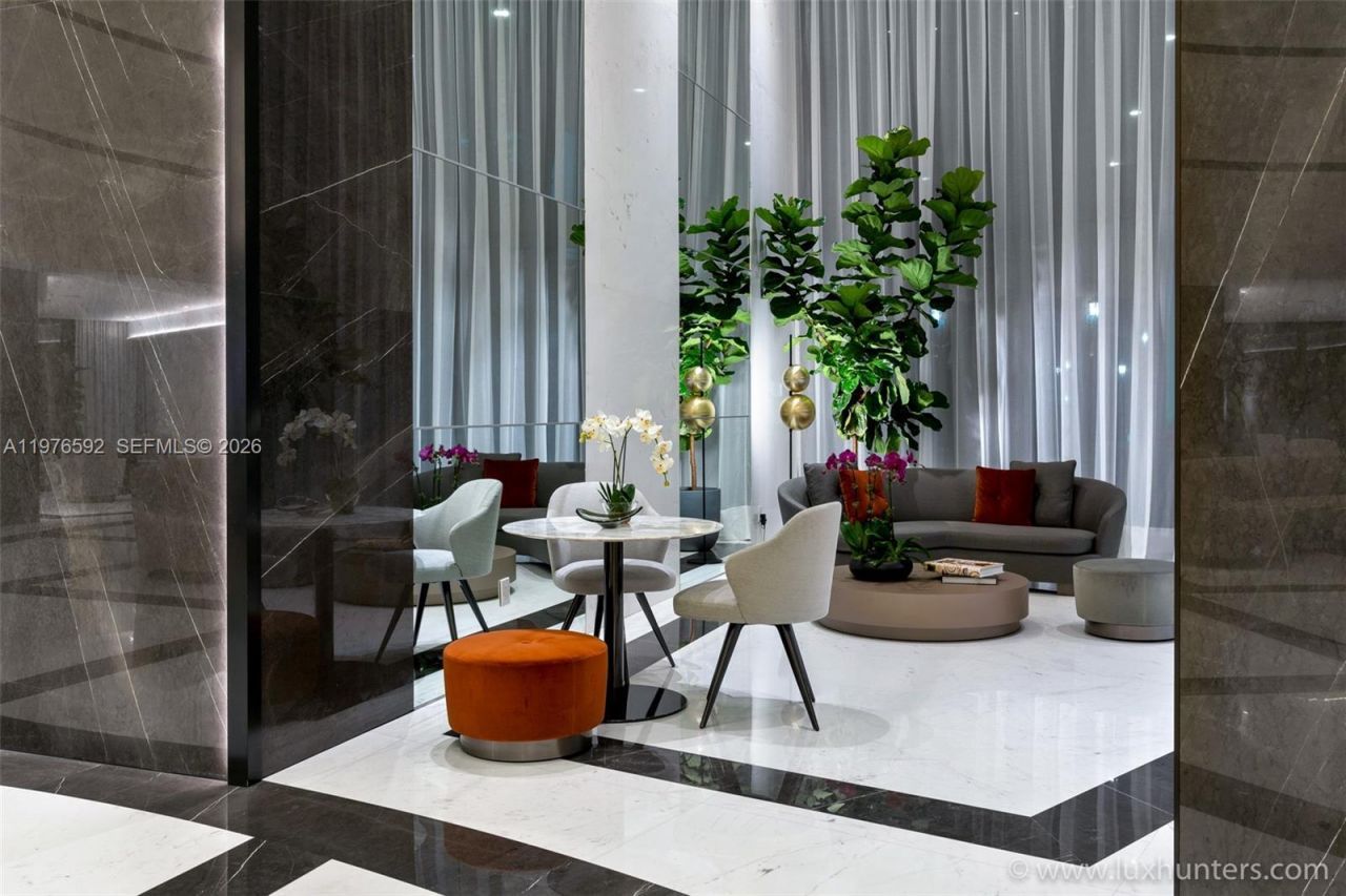 300 S Pointe Dr , Unit 801, Miami Beach, FL 33139 Photo