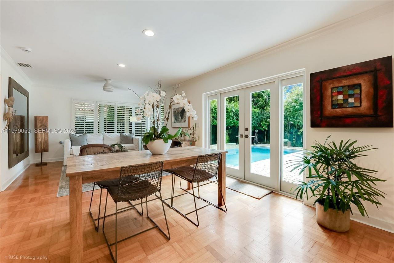 424 Sansovino Ave , Coral Gables, FL 33146 Photo