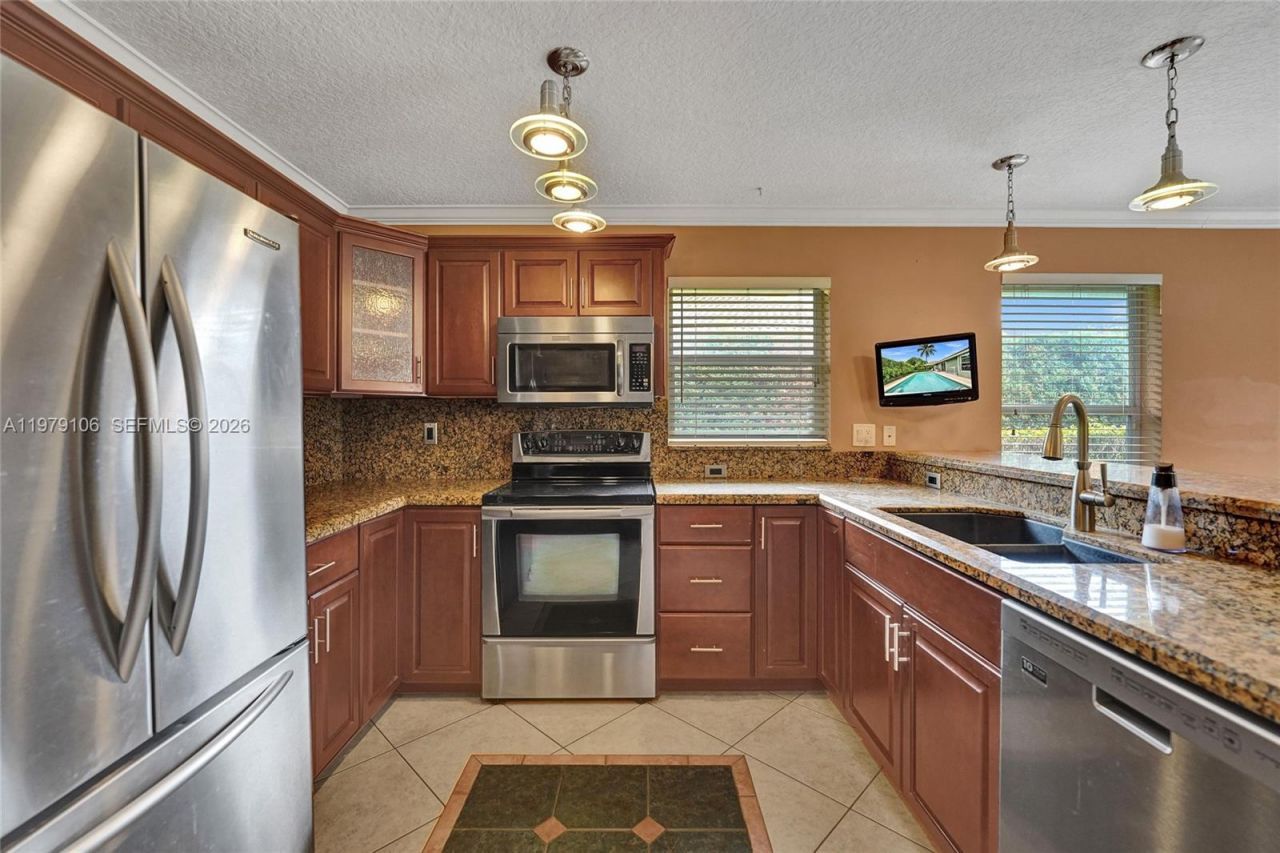 4242 NW 66th St , Coconut Creek, FL 33073 Photo