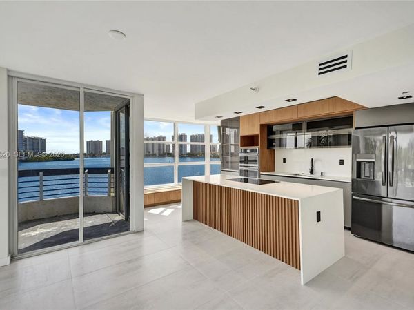 3530 Mystic Pointe Dr, Unit 415, Aventura, FL 33180