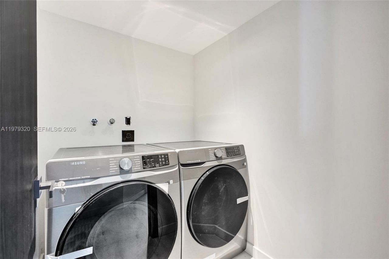 3530 Mystic Pointe Dr, Unit 415, Aventura, FL 33180 Photo