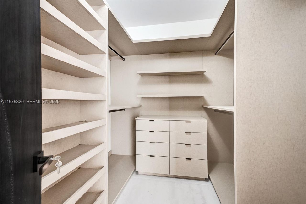 3530 Mystic Pointe Dr, Unit 415, Aventura, FL 33180 Photo