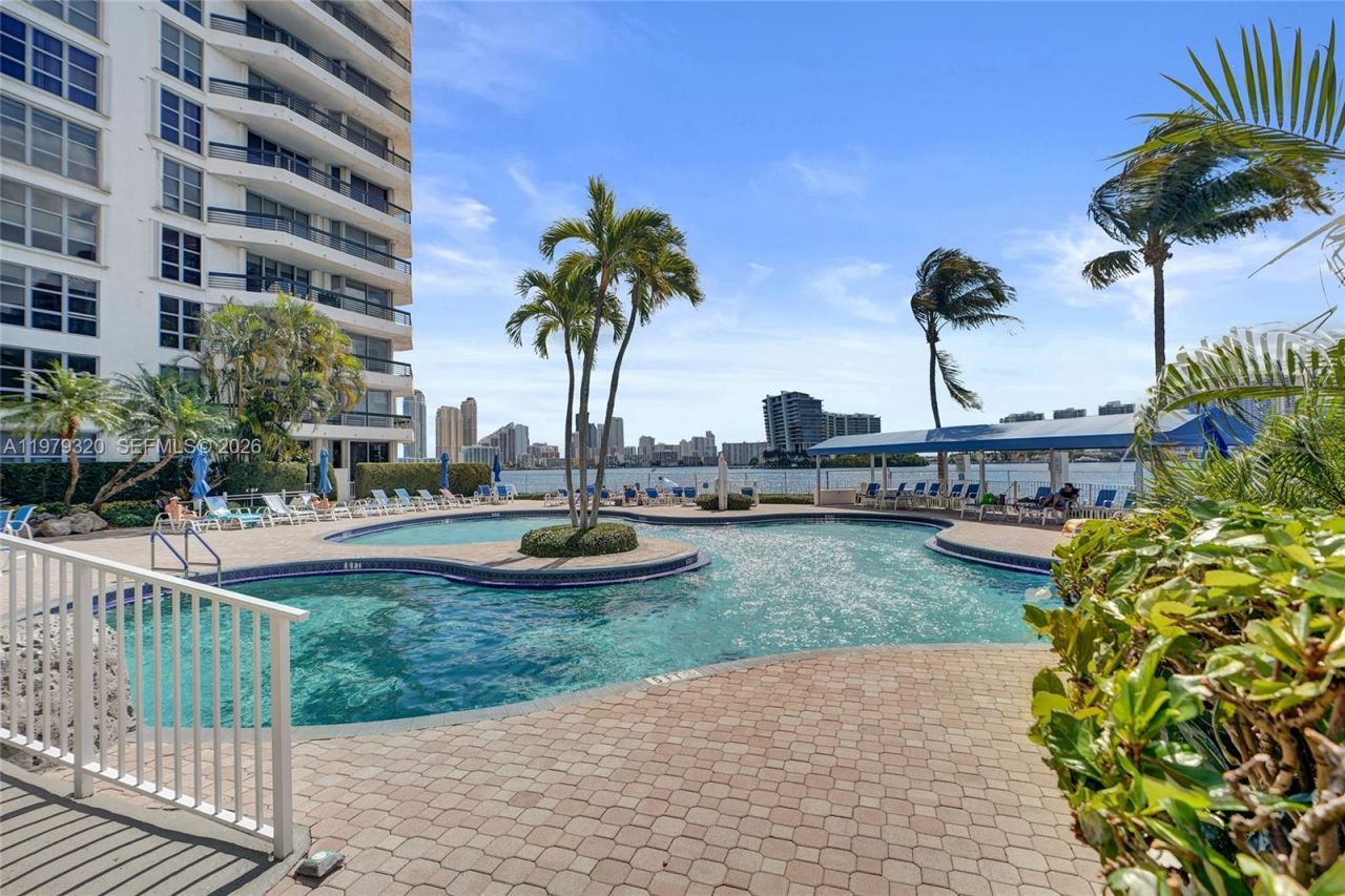 3530 Mystic Pointe Dr, Unit 415, Aventura, FL 33180 Photo