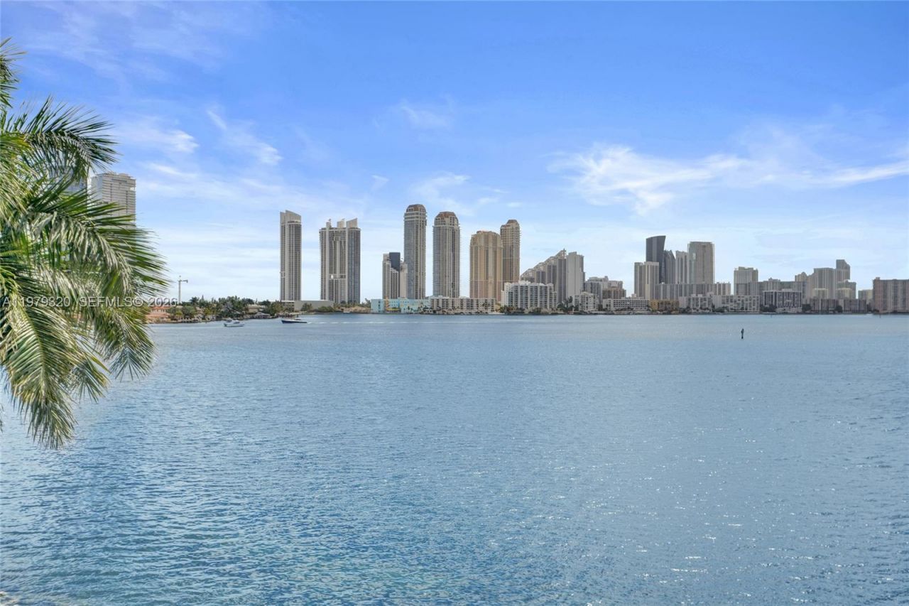 3530 Mystic Pointe Dr, Unit 415, Aventura, FL 33180 Photo