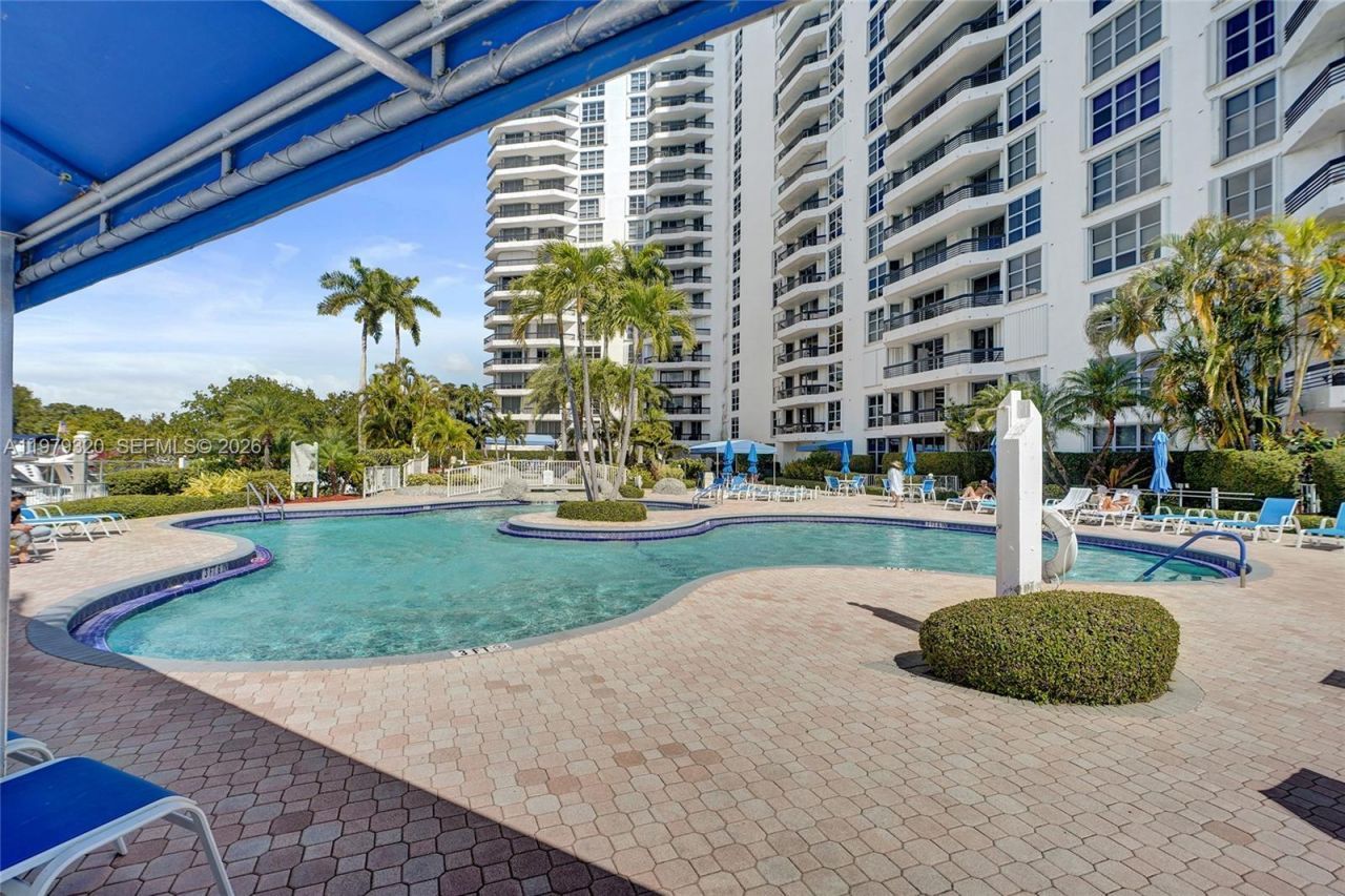 3530 Mystic Pointe Dr, Unit 415, Aventura, FL 33180 Photo