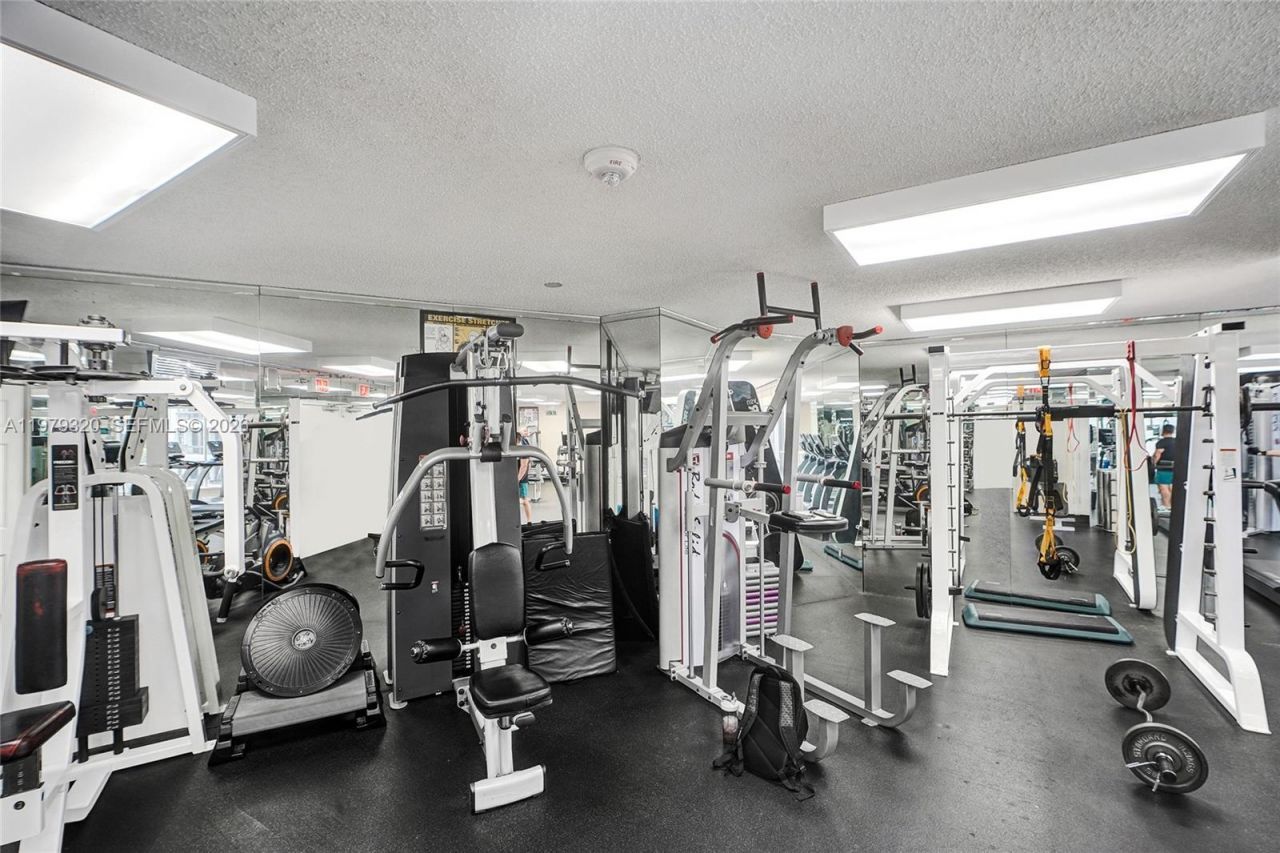 3530 Mystic Pointe Dr, Unit 415, Aventura, FL 33180 Photo