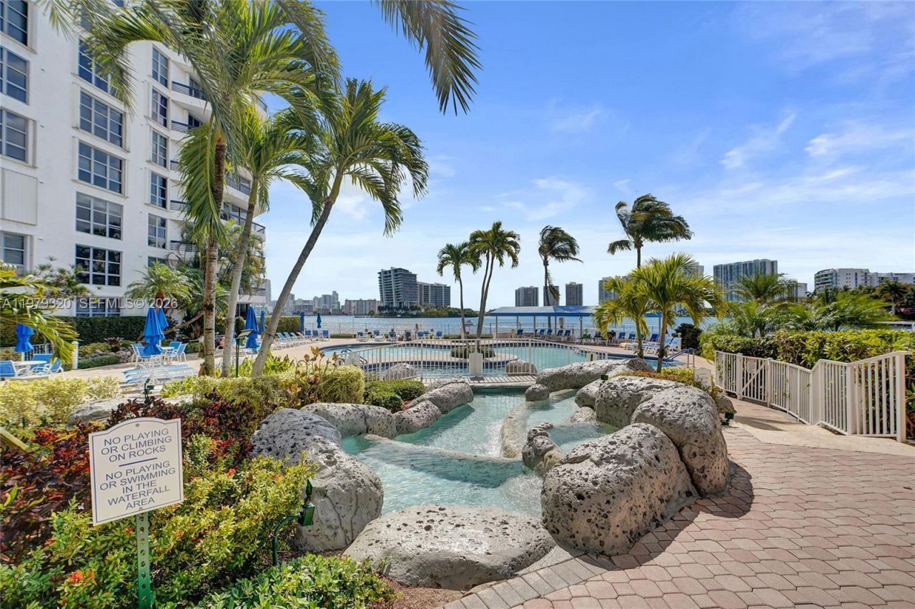 3530 Mystic Pointe Dr, Unit 415, Aventura, FL 33180 Photo
