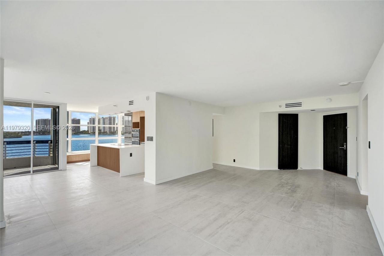 3530 Mystic Pointe Dr, Unit 415, Aventura, FL 33180 Photo