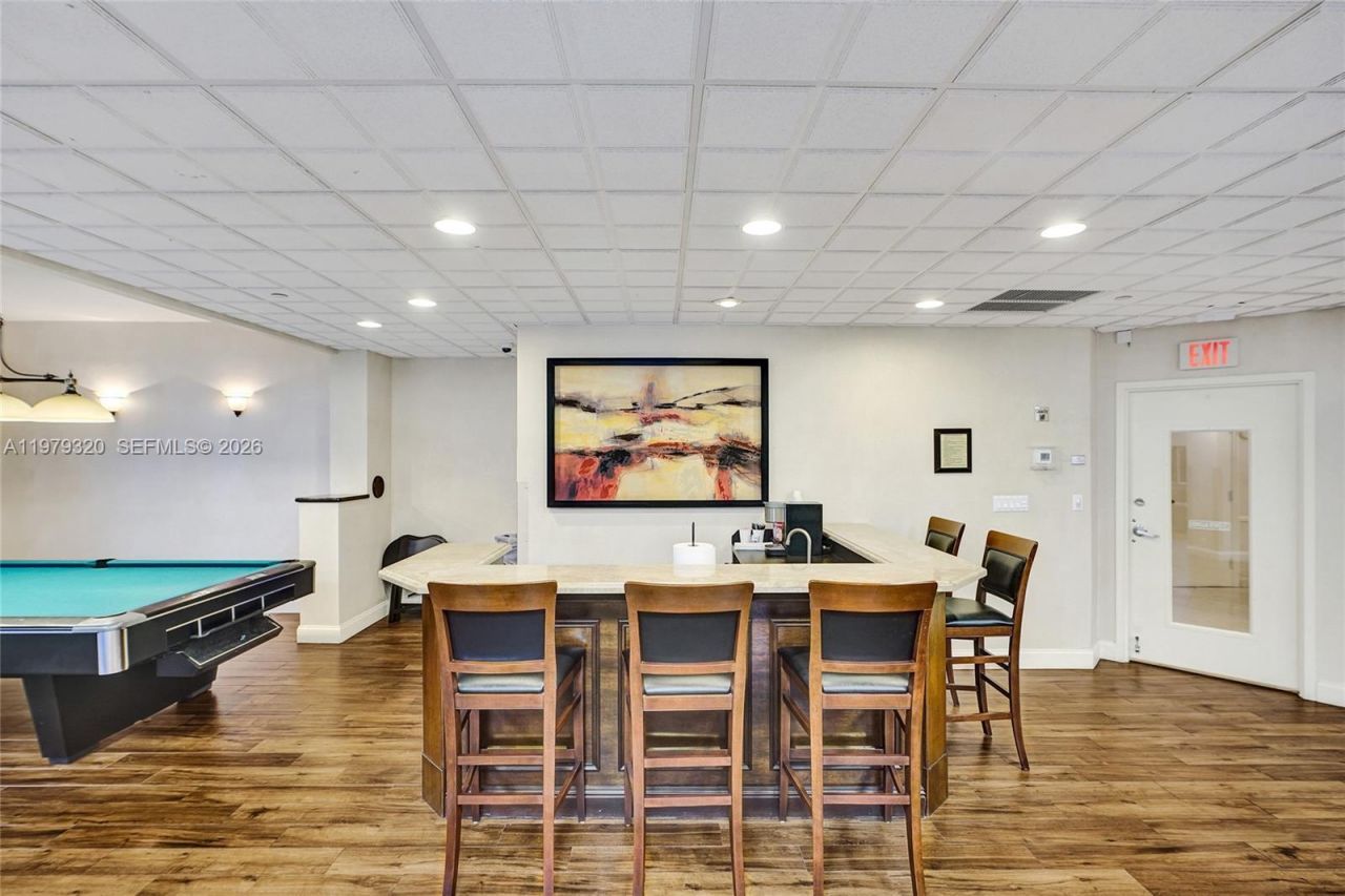 3530 Mystic Pointe Dr, Unit 415, Aventura, FL 33180 Photo