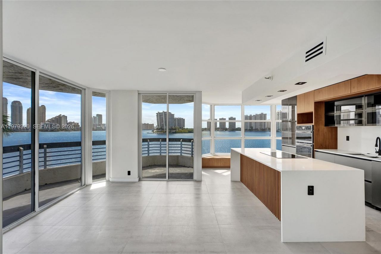 3530 Mystic Pointe Dr, Unit 415, Aventura, FL 33180 Photo