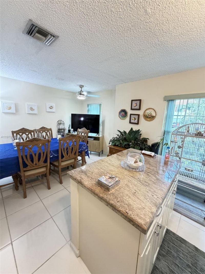 10840 NW 46th Dr, Coral Springs, FL 33076 Photo