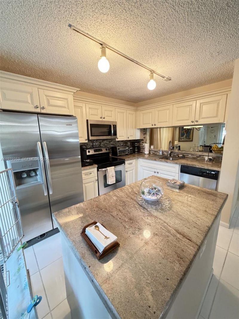 10840 NW 46th Dr, Coral Springs, FL 33076 Photo