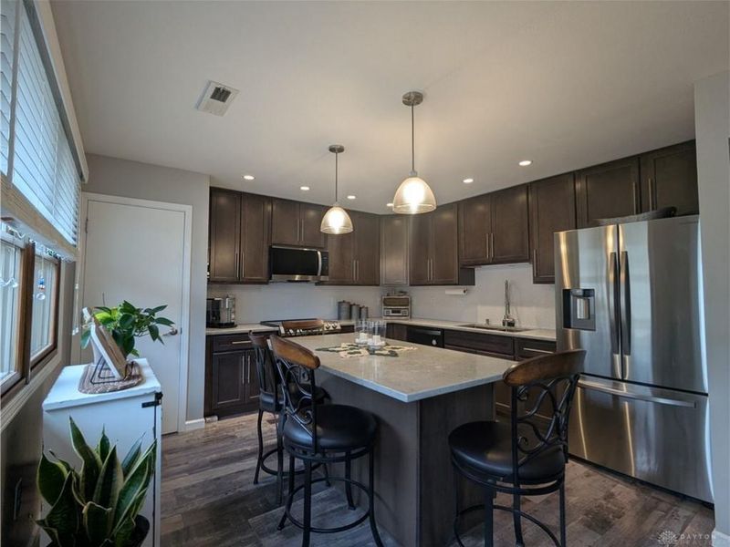 1977 Willoughby Avenue, Moorefield Township, OH 45502 Photo 4