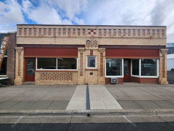 23 E Front St, St. John, WA 99171