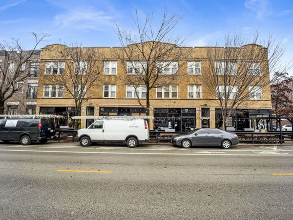 2234 W Roscoe Street, Unit 3, Chicago, IL 60618