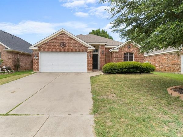 4844 Summer Oaks Lane, Fort Worth, TX 76123