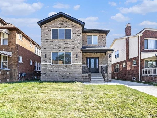 7634 Pinehurst Street, Dearborn, MI 48126