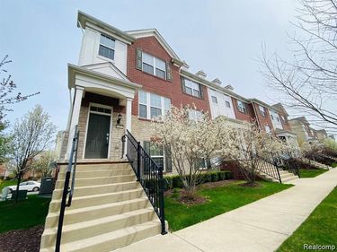 44685 Ellery Lane, Novi, MI 48377