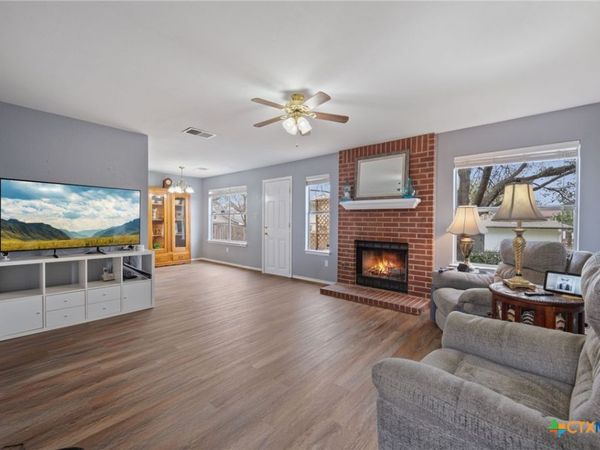 13812 Lothian Drive, Pflugerville, TX 78660