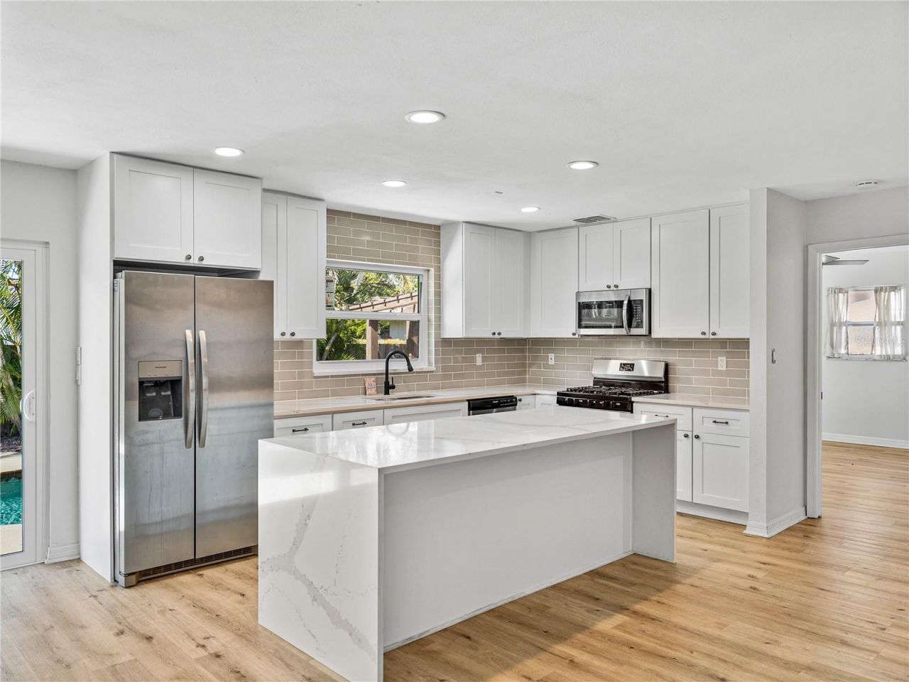 6000 19th Street Ne, Saint Petersburg, FL 33703 Photo