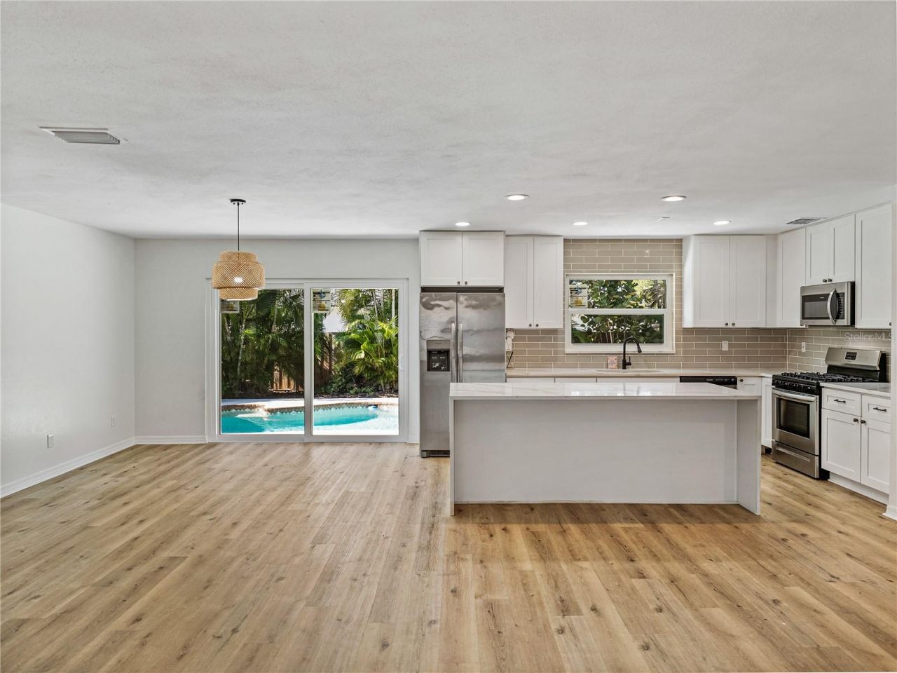 6000 19th Street Ne, Saint Petersburg, FL 33703 Photo