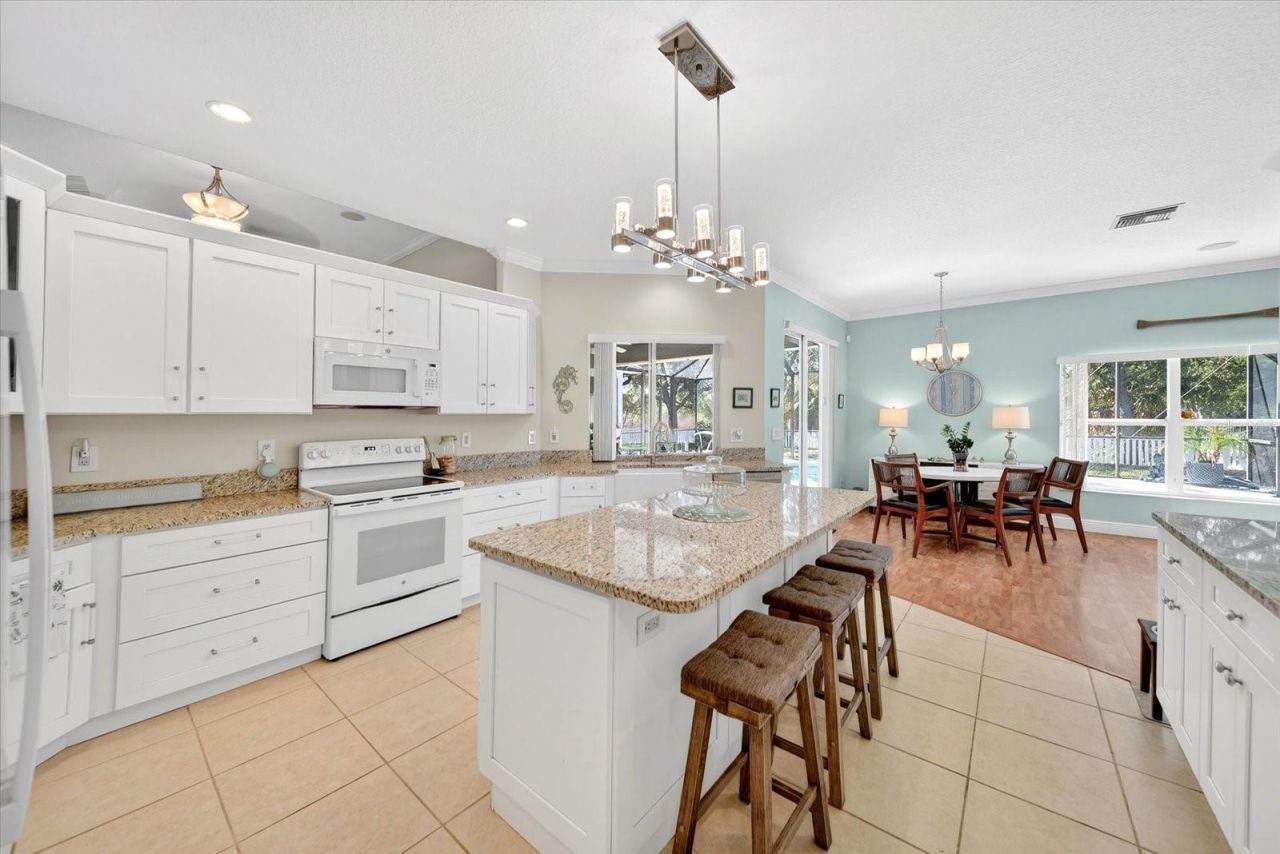 4506 29th Avenue Circle E, Palmetto, FL 34221 Photo