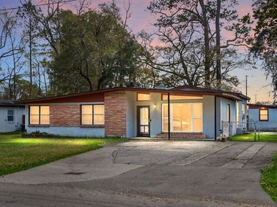 1449 S Sherwood Drive, Charleston, SC 29407