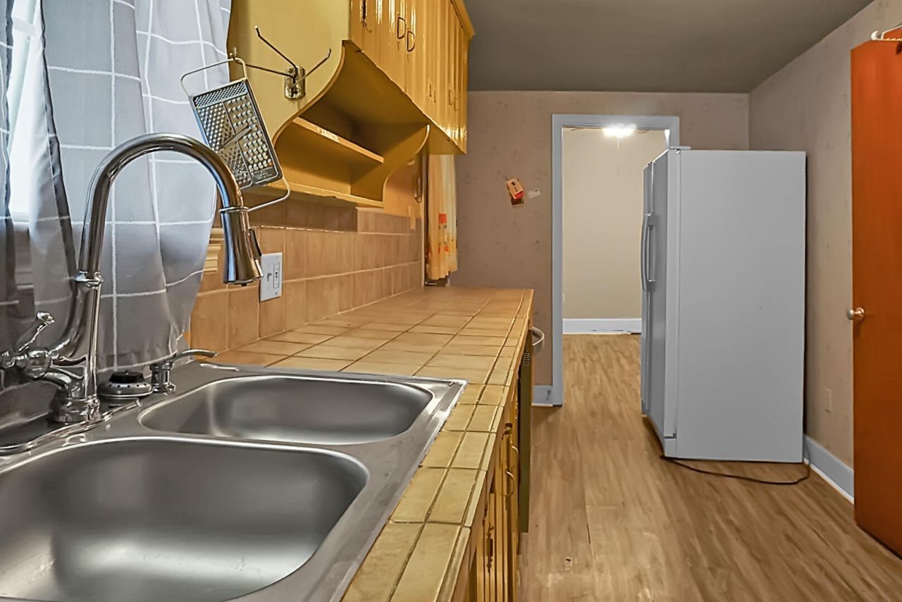 1449 S Sherwood Drive Photo 11