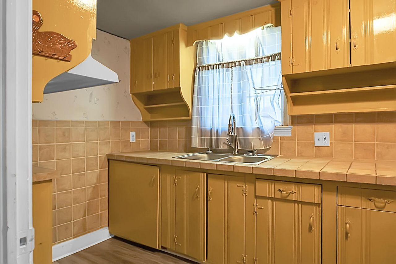 1449 S Sherwood Drive Photo 12