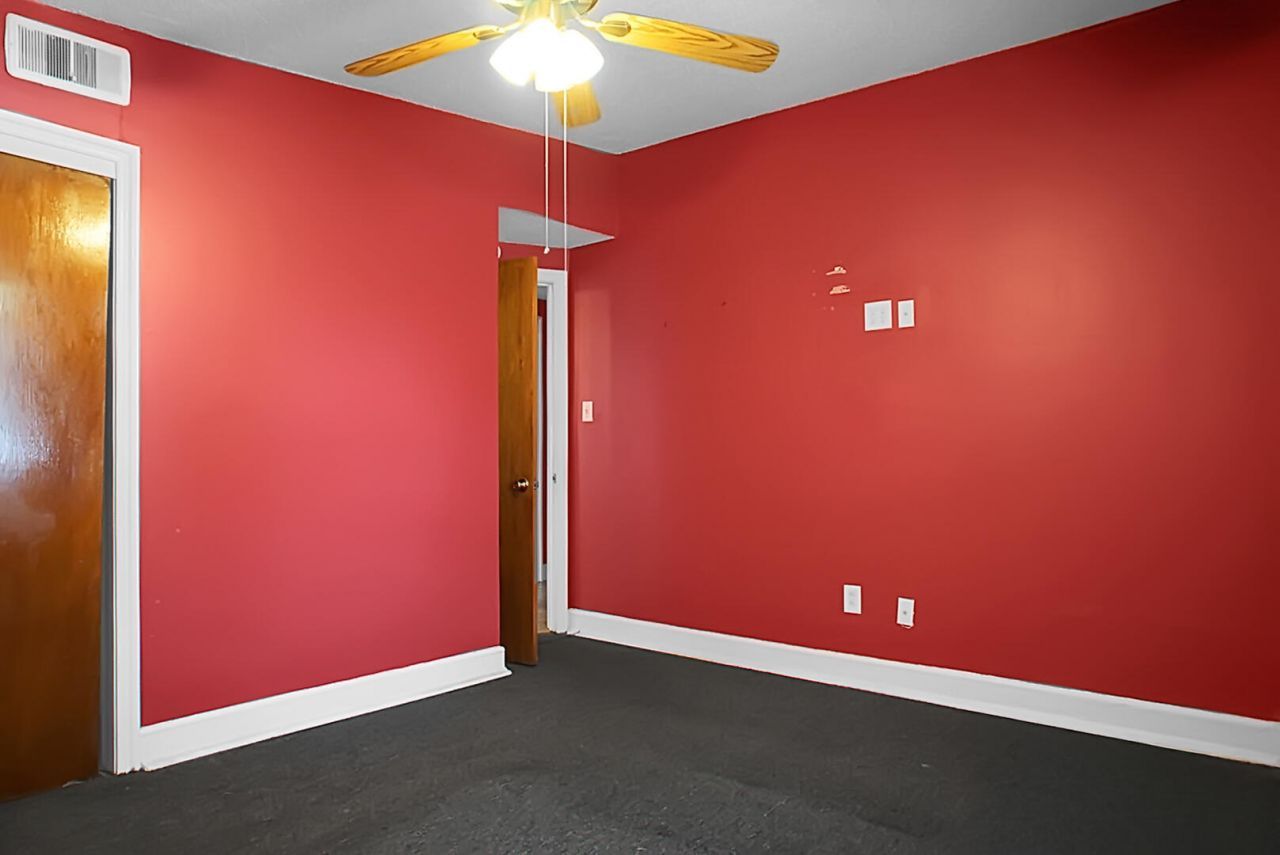 1449 S Sherwood Drive Photo 32