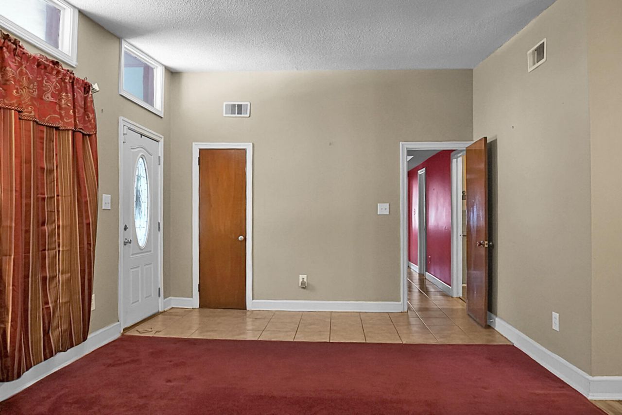 1449 S Sherwood Drive Photo 6