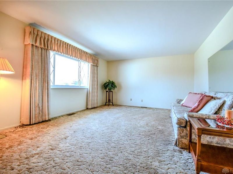 5141 Weddington Drive, Trotwood, OH 45426 Photo 3