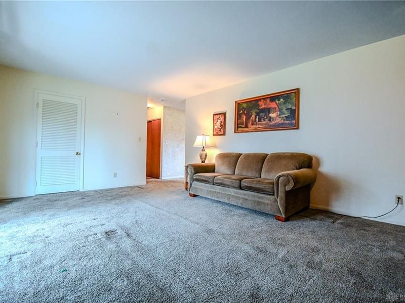 5141 Weddington Drive, Trotwood, OH 45426 Photo 8